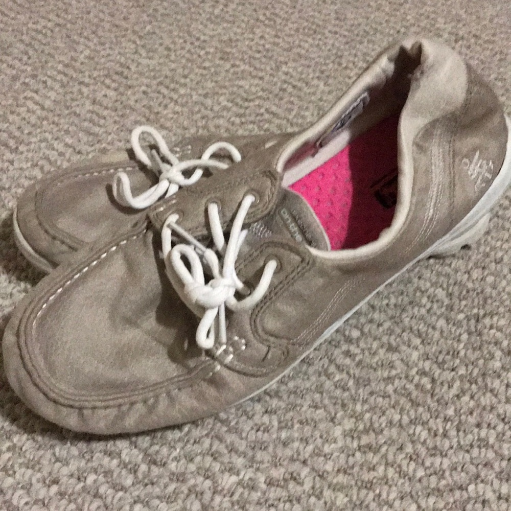 Sketchers shoes